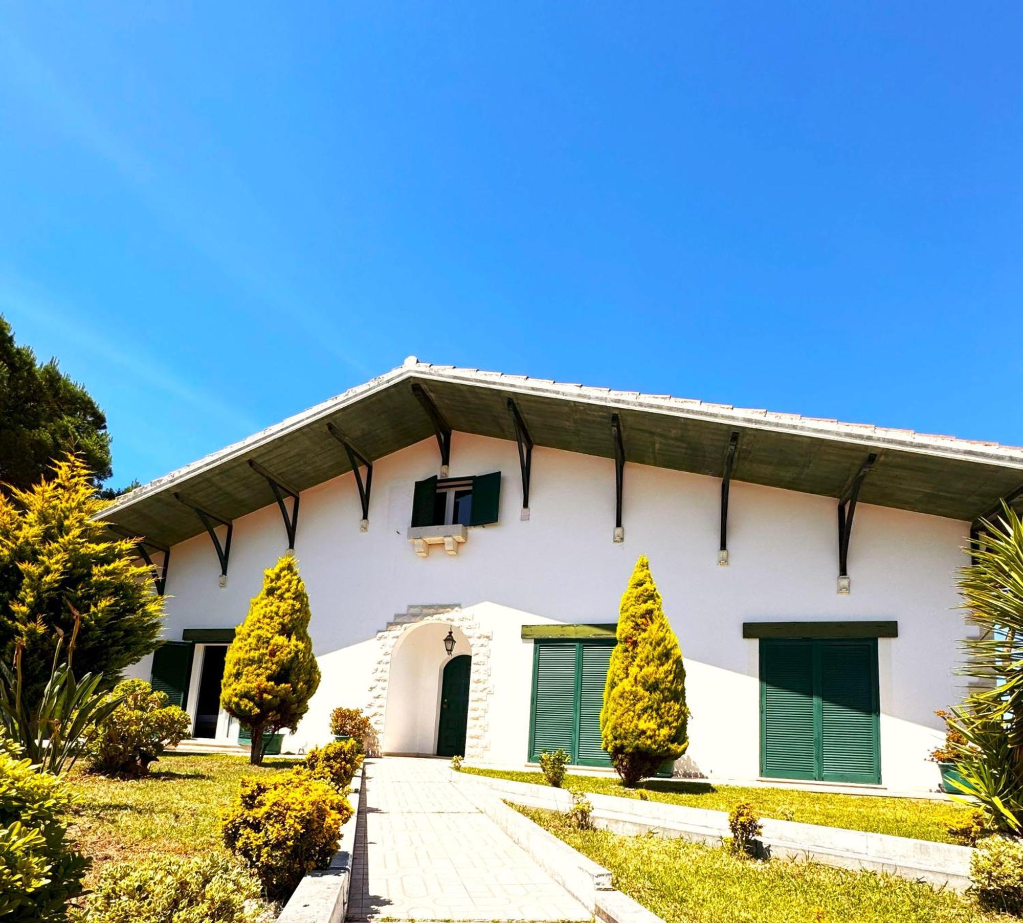 Отель Leiria Side Экстерьер фото